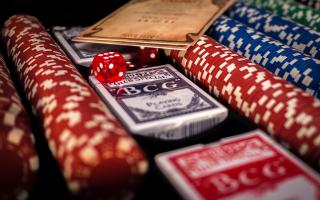 Aumente sua banca com bônus para jogar poker valendo dinheiro.