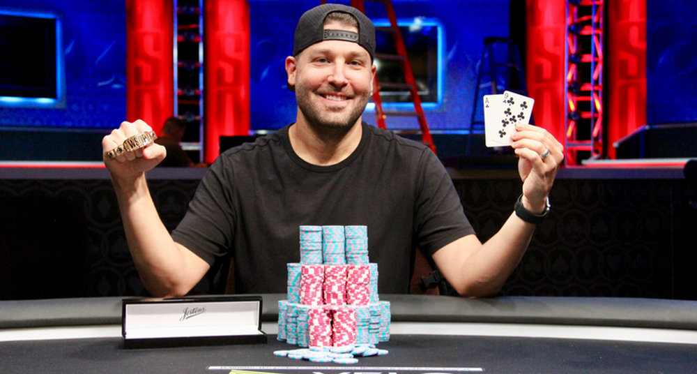 Jeremy Asmus ganha o WSOP.