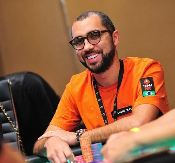 Image of Rafael Moraes