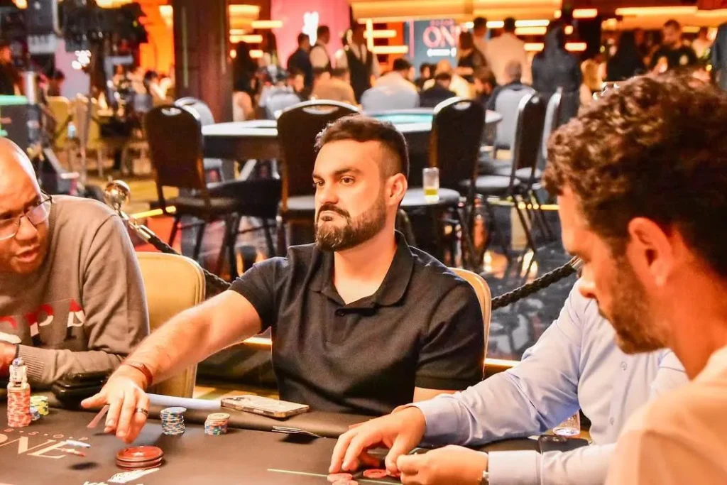 Mateus Carrión de Moraes (Zinhão)